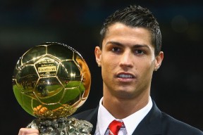 爱游戏体育-欧文手感滚烫，带领曼联鏖战辽宁男篮，赛后一句话霸气侧漏